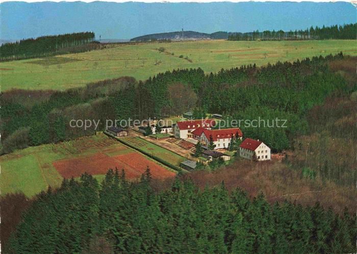 Rehe Westerwald Rheinland-Pfalz Christl Erholungsheim Westerwald Stiftung Fliege