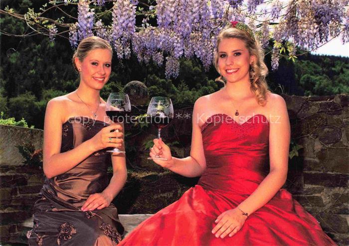 Altenahr Weinkoenigin Katharina mit Ihrer Weinprinzessin Charleen