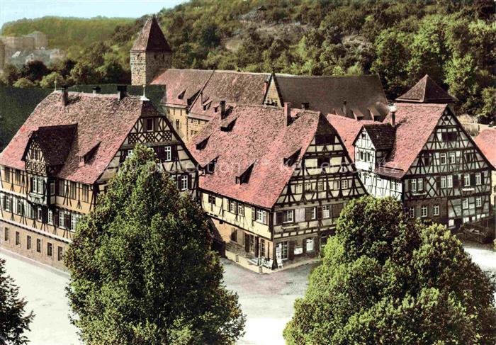 Maulbronn Kloster ehemaliges Zisterzienserkloster Fachwerkhaeuser im Klosterhof