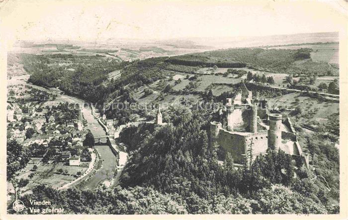 Vianden Luxembourg Vue generale Le Chateau