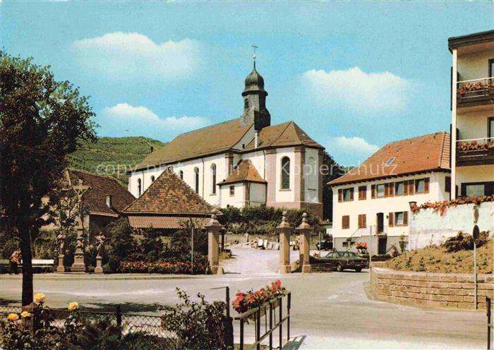 Durbach Schwarzwald Offenburg Ortszentrum mit Kirche St. Heinrich Weinort an der