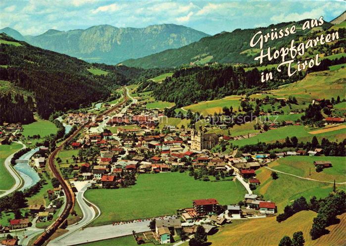 Hopfgarten Brixental Tirol AT Fliegeraufnahme mit Barocker Pfarrkirche und Sesse