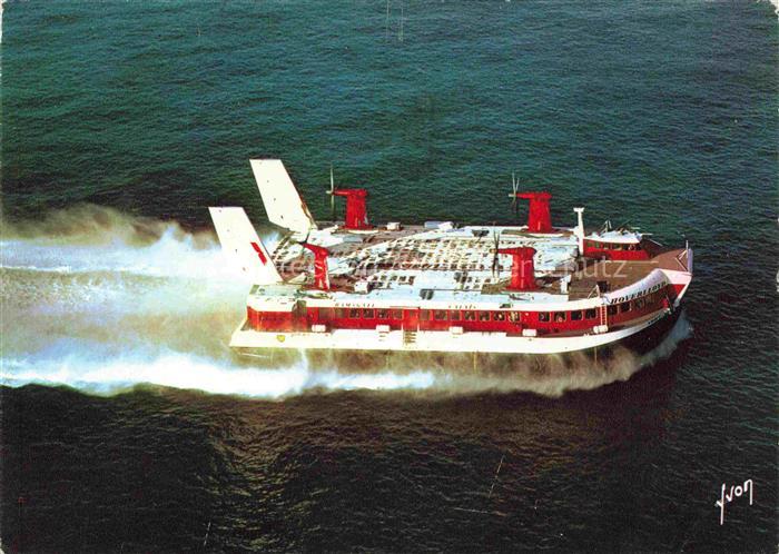 Hovercraft Luftkissenboot Schiffe Ships Navires-- Calais Couleurs et Lumiere de