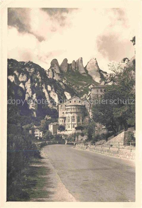 Montserrat Kloster BARCELONA Cataluna ES Abside de la Basilica y picos de Santa