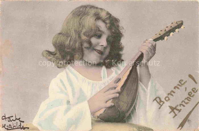 Mandoline-- Neujahr Maedchen