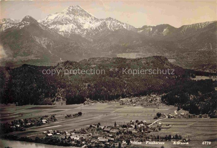St Niklas Faakersee Kaernten AT Gesamtansicht mit Alpenpanorama