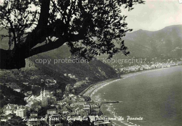 LAIGUEGLIA Savona Liguria IT Panorama da ponente Riviera dei Fiori