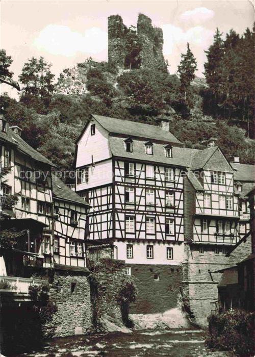 Monschau Montjoie NRW Haller Ruine Fachwerkhaeuser