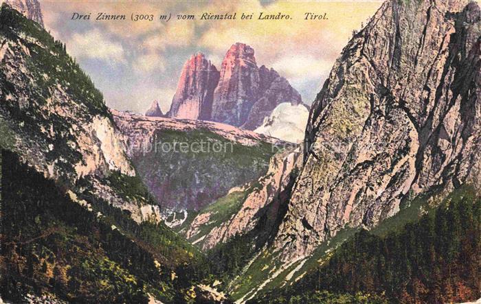 Landro Region Ampezzo Suedtirol IT Drei Zinnen Blick vom Rienztal