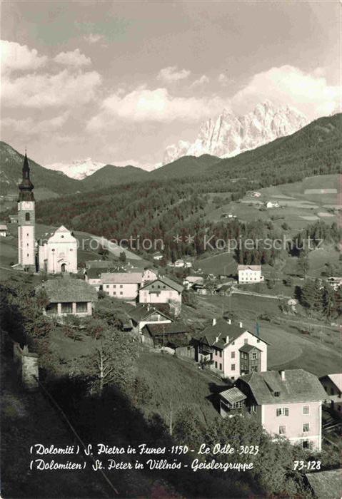 St Peter Villnoess mit Kirche und Geislergruppe