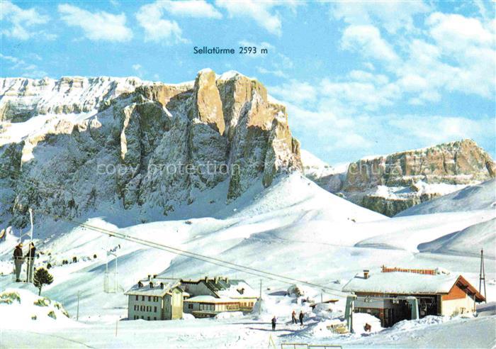 Sellajochhaus 2200m Selva di Val Gardena IT Panorama mit Sellatuermen