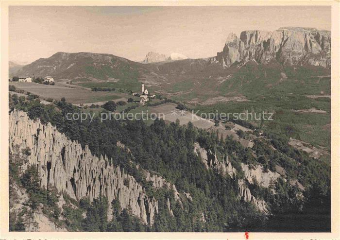 Guglie di Terra Renon Ritten Bolzano Suedtirol IT Panorama verso le Dolomiti
