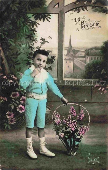 Foto Dales Nr. 142 Baiser Kind Blumen