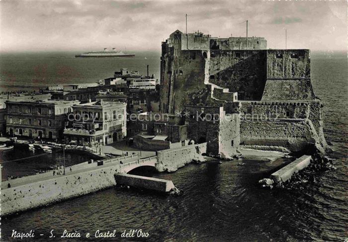 NAPOLI Neapel Naples IT Santa Lucia e Castel dell' Ovo