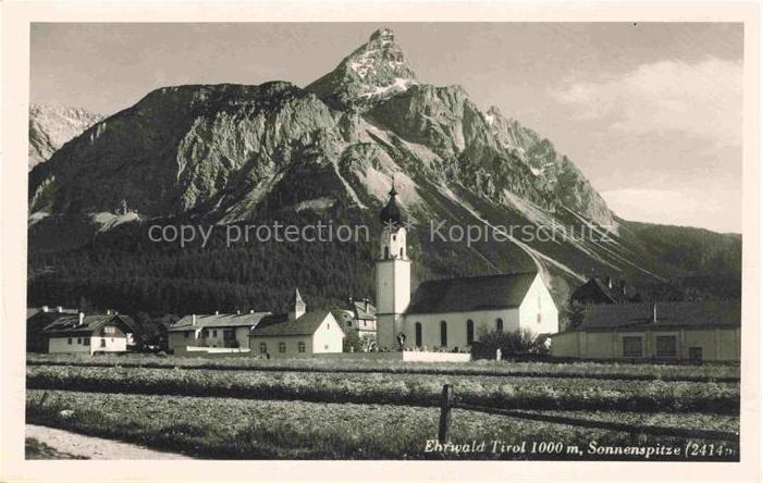 Ehrwald Tirol AT mit Kirche und Sonnenspitze