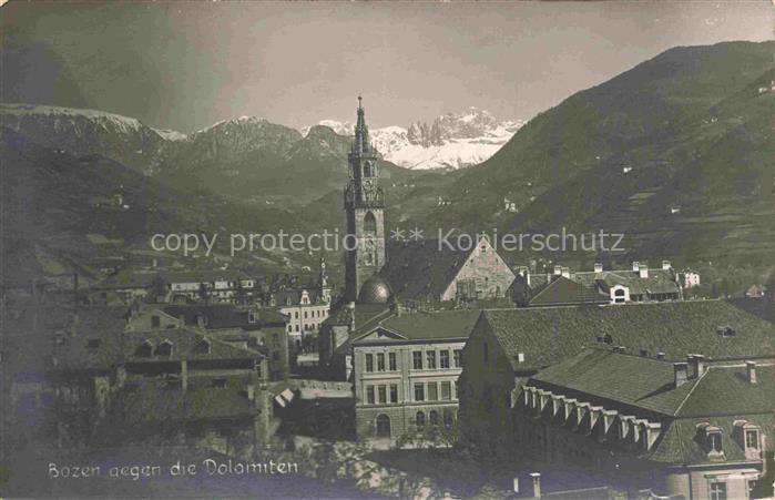 Bozen BOLZANO Suedtirol IT Panorama mit Kirche