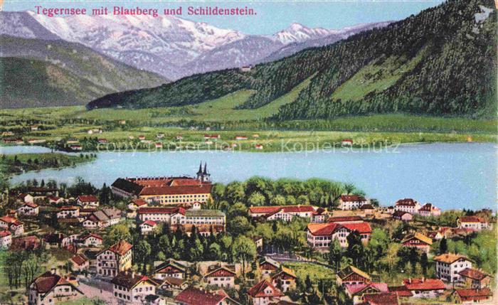 Tegernsee Bayern mit Blauberg und Schildenstein