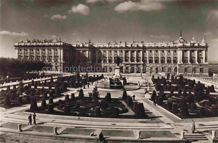 MADRID  ES La Plaza de Oriente Palacio Nacionale