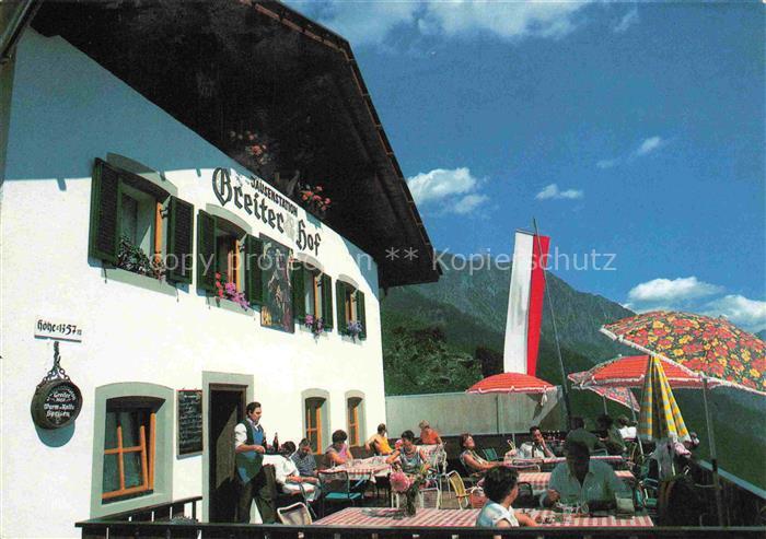 Greiterhof MERANO IT Jausenstation Bergbauernhof Terrasse