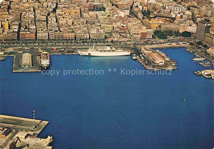 CAGLIARI Sardegna IT Il Porto e Via Roma Fliegeraufnahme