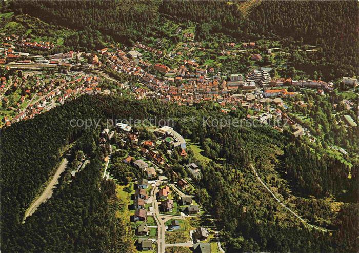 WILDBAD  Schwarzwald Blick auf die Neustadt mit Behandlungszentrum Fliegeraufnah