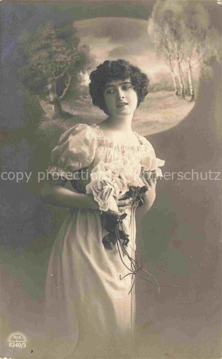 Foto RKL Nr. 8240/3 Frau Rosen