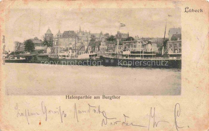 LueBECK CITY Hafenpartie am Burgtor