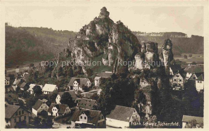Tuechersfeld Pottenstein Fraenkische Schweiz Bayern Teilansicht Felsendorf