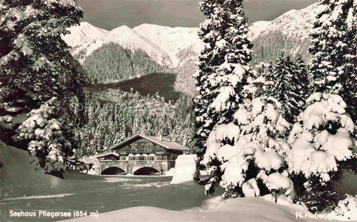 GARMISCH-PARTENKIRCHEN Bayern Seehaus Pflegersee Winterlandschaft Alpen
