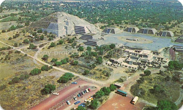 Teotihuacan Mexico Piramide de la Luna Fliegeraufnahme