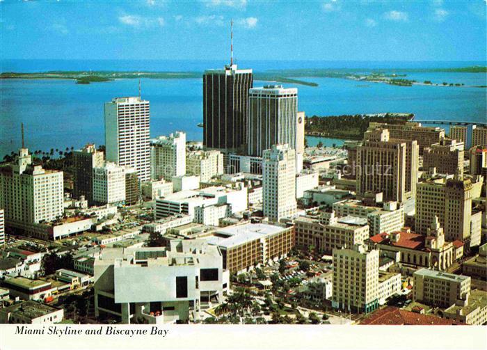 MIAMI  Florida USA Skyline and Biscayne Bay Fliegeraufnahme