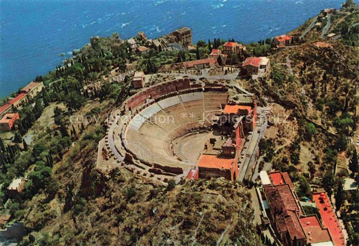 TAORMINA  Messina Sicilia IT Teatro Greco Fliegeraufnahme
