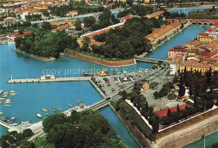 Peschiera del Garda IT Panorama aerea Lac de Garda