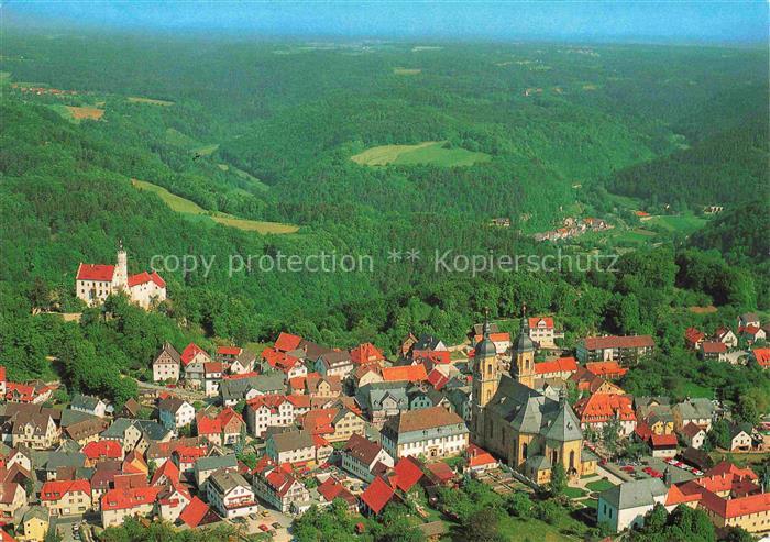 Goessweinstein im Naturpark Fraenkische Schweiz Fliegeraufnahme