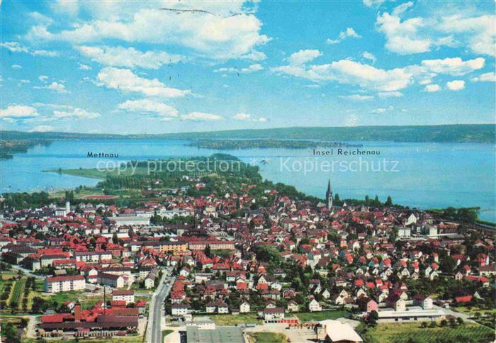 Radolfzell Bodensee Fliegeraufnahme mit Blick auf Insel Mettnau und Reichenau