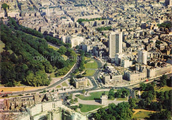 LONDON  UK Hyde Park and the Hilton Hotel