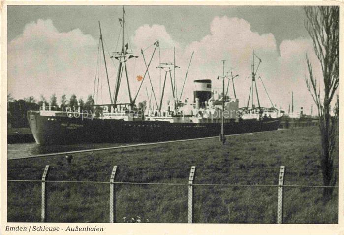 EMDEN  Ostfriesland Schleuse Aussenhafen Dampfer