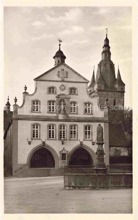 Brilon Hochsauerlandkreis NRW Marktplatz mit Rathaus