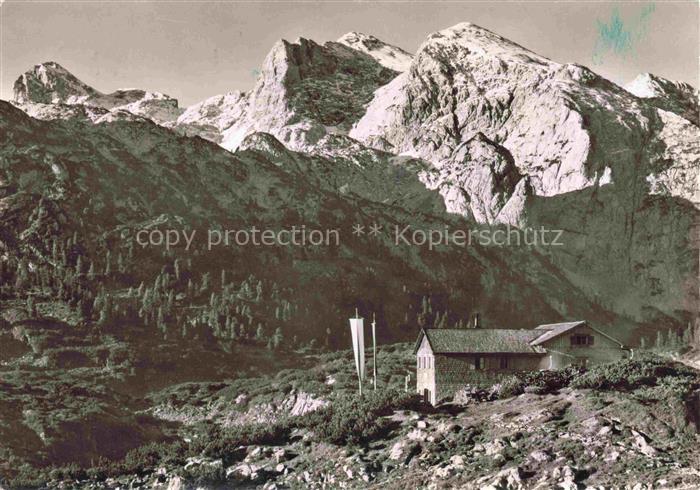 Alte Traunsteinerhuette 2252m Reiteralpe BAD REICHENHALL mit Wagendrischlhorn un