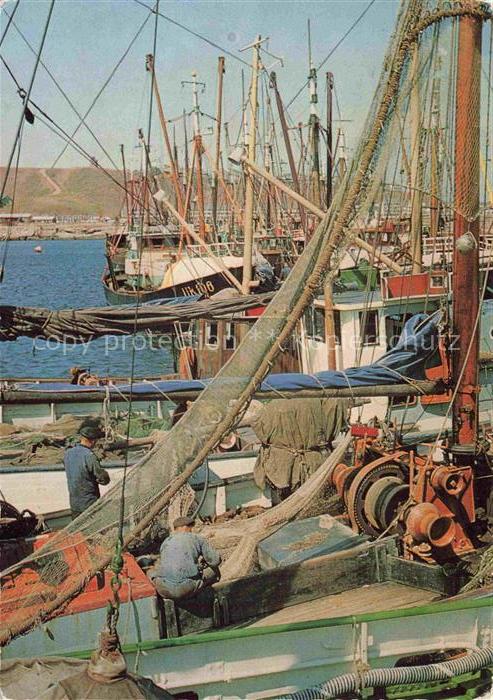 Insel Helgoland Fischerboote im Hafen