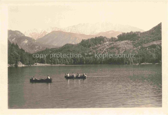 Hechtsee Kufstein Tirol AT mit Kaisergebirge Bootspartie