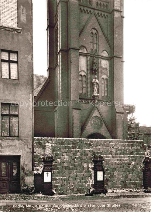BERLIN  CITY Mauer an der Versoehnungskirche Bernauer Strasse