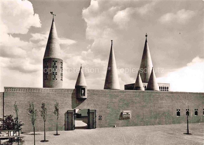 Schildgen Bergisch Gladbach NRW Kath Pfarrkirche Herz Jesu