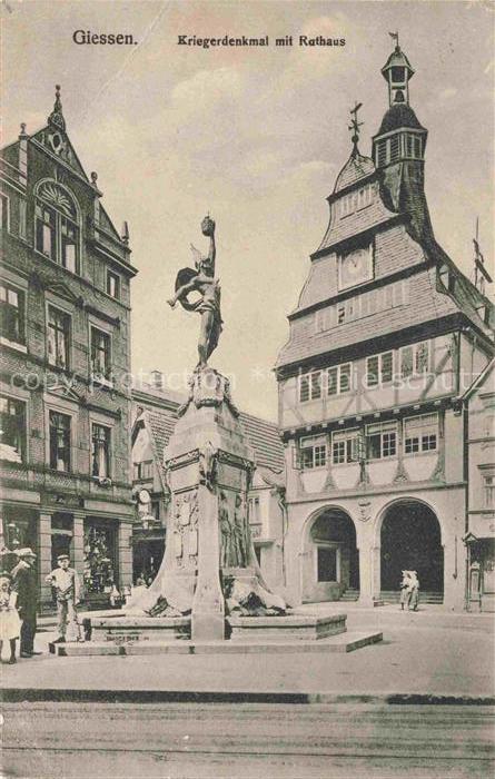 GIEssEN  Lahn Kriegerdenkmal mit Rathaus
