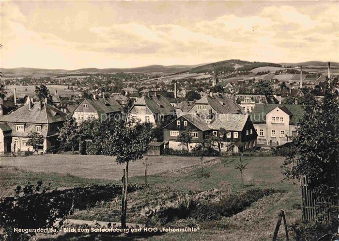 NEUGERSDORF  Sachsen Blick zum Schlechteberg und HOG Felsenmuehle