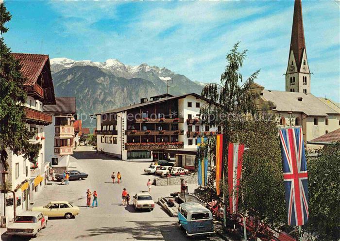 Axams Tirol AT Motiv Ortszentrum Kirche Blick gegen Nordkette