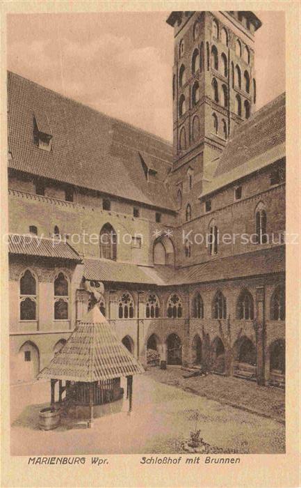 Marienburg   Westpreussen MALBORK PL Schlosshof mit Brunnen