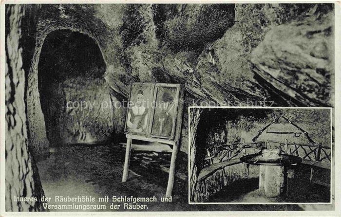 WIESBADEN Leichtweisshoehle Inneres der Raeuberhoehle mit Schlafgemach und Versa