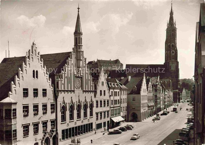 LANDSHUT  Isar Altstadt mit Rathaus St Martin und Burg Trausnitz