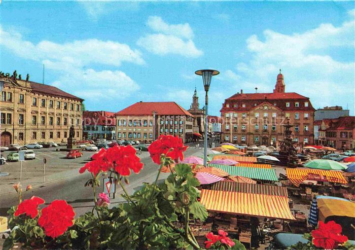 ERLANGEN Bayern Marktplatz mit Schloss und Rathaus